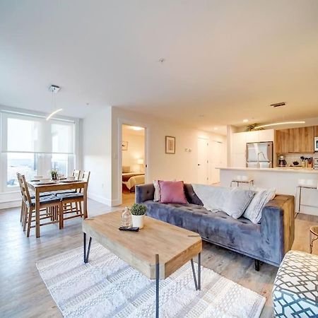 Luxurious Modern 2Br Condo Sleeps 5 Coffee, Ac, Wifi Halifax Eksteriør billede